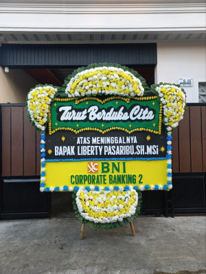 Papan Bunga Duka di Bunguran Timur Laut
